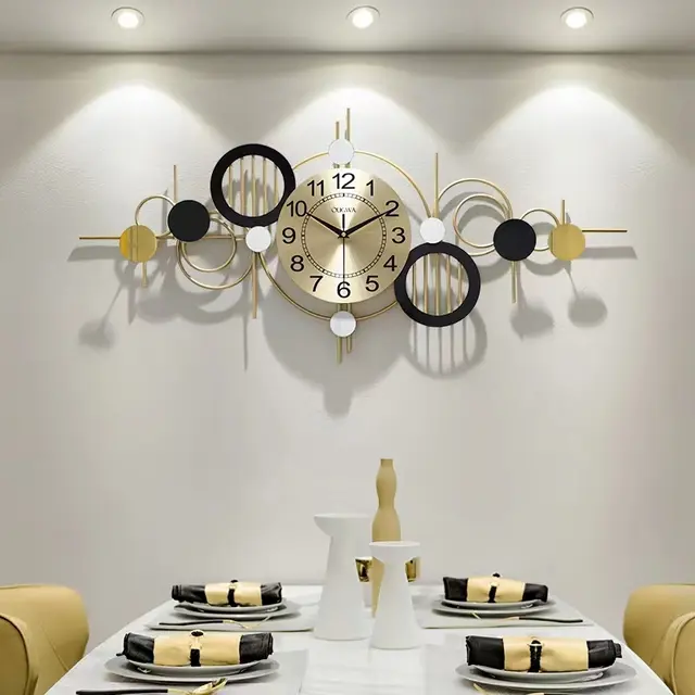 Modern Design Metal Wall Clock
